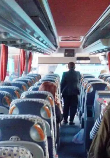 Λουτράκι: Λεωφορείο που μετέφερε μαθητές έβγαζε καπνούς εν κινήσει