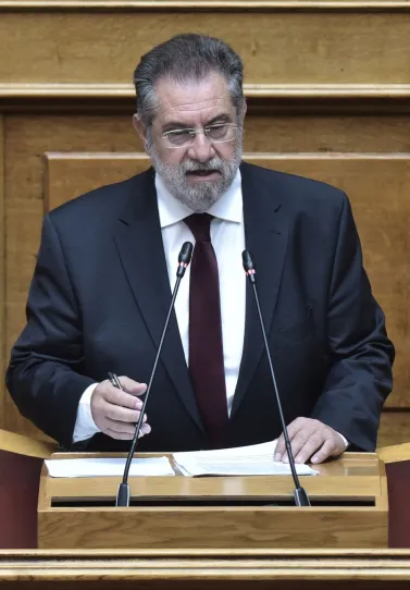 Αναξιοποίητη η παλιά Νομαρχία στο κέντρο της Πάτρας, ενώ το κράτος δαπανά εκατομμύρια για ενοίκια