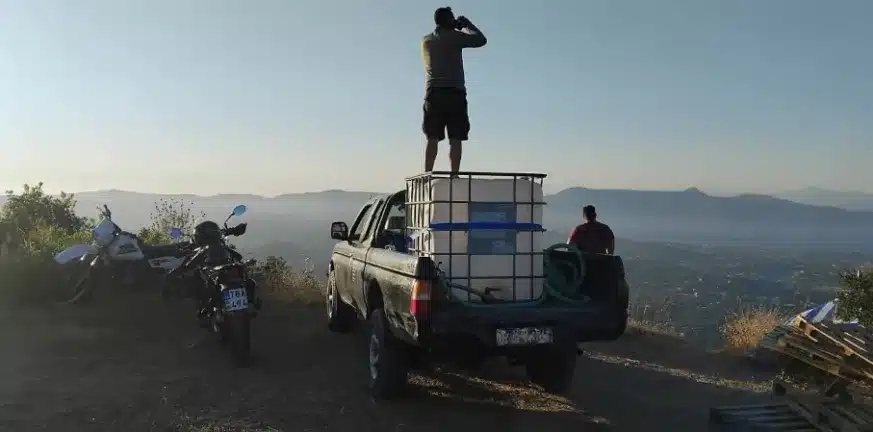 Αχαΐα: Πολίτες οργανώνουν περιπολίες στα βουνά μετά τις δύο μεγάλες φωτιές