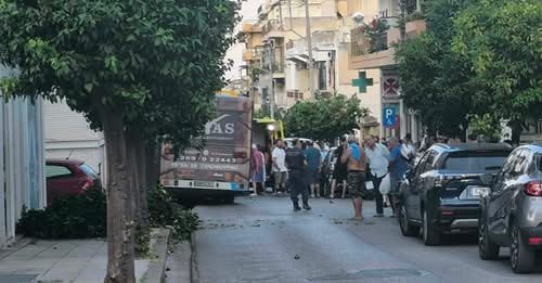 Αχαΐα: Οδηγός λεωφορείου υπέστη ανακοπή, έχασε τις αισθήσεις του και το όχημα έπεφτε πάνω σε άλλα ΙΧ