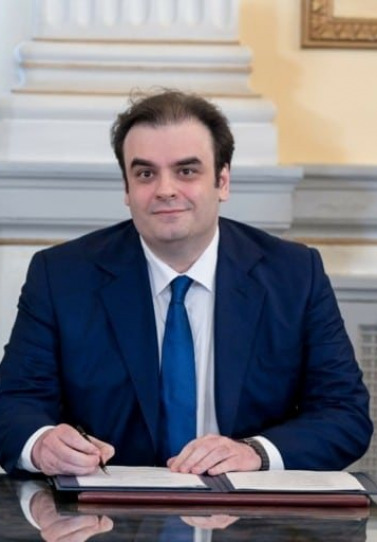 Στην Πάλαιρο ο Κυριάκος Πιερρακάκης – Ποιος τον φιλοξενεί και με ποιον Αιτωλοακαρνάνα πολιτικό συνέφαγε!