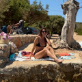 H Πατρινή Ηλιάνα Παπαγεωργίου απολαμβάνει πλέον τις διακοπές της στους Λειψούς