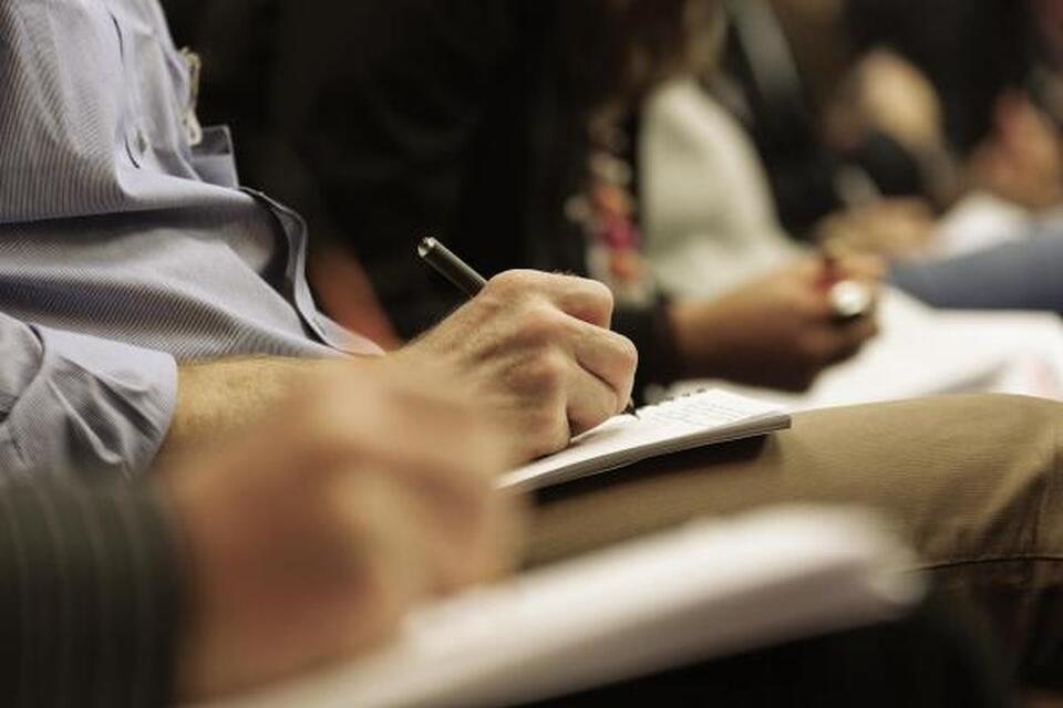 Εξετάσεις ενηλίκων για απόκτηση Απολυτήριου Τίτλου Δημοτικού Σχολείου