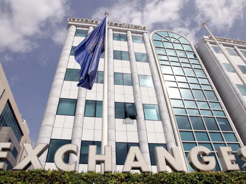 Χρηματιστήριο: Κλείνει στις 2.702,54 μονάδες ο Γενικός Δείκτης με κέρδη 0,04%