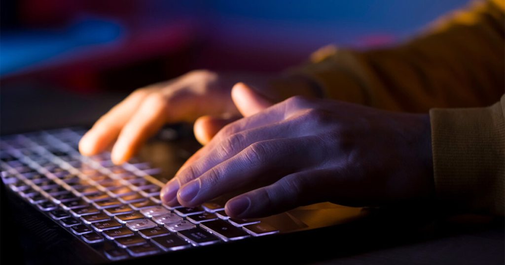 Θεσσαλονίκη: Κάθειρξη έως 11 χρόνια σε 7 άτομα για απάτες μέσω Dark Web – Πώς άδειαζαν τραπεζικούς λογαριασμούς