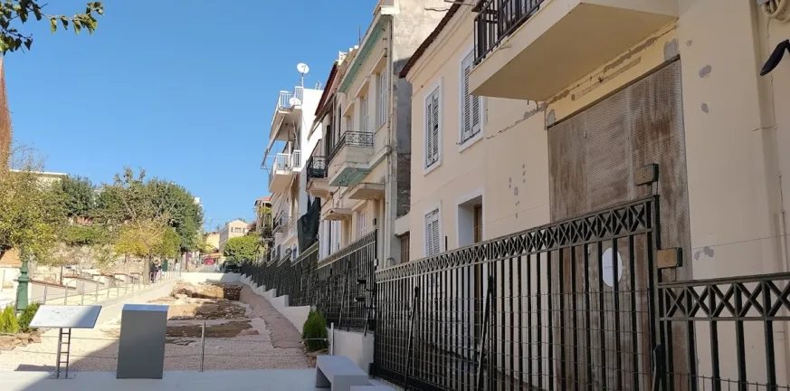 Πάτρα: Οδός Σωτηριάδου: Αντιδράσεις για την επέκταση του Ρωμαϊκού Ωδείου