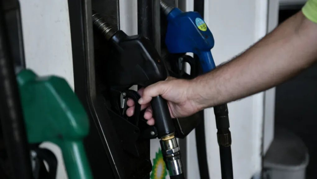 Συναγερμός στην ΕΕ για το ράλι των καυσίμων - Σκέψεις για έκτακτο φόρο στις εταιρείες ενέργειας
