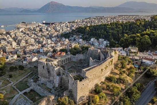 ΔΗΜΟΤΙΚΟ ΣΥΜΒΟΥΛΙΟ: Πρόταση να γίνει αργία για την Πάτρα η 7η Οκτωβρίου! Γιατί όχι η 4η Οκτωβρίου; Τι λένε οι ιστορικές αναφορές