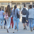 Πάτρα: Ναρκωτικά σε ανηλίκους και σχολικές τσάντες - Συνεχείς έρευνες από τις Αρχές
