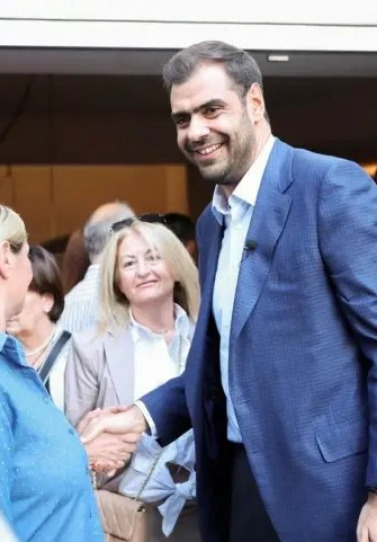 Κοσμοσυρροή για τον Πατρινό Παύλο Μαρινάκη