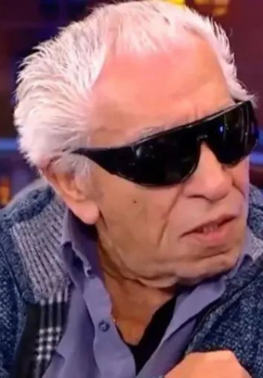 Διονύσης Μπουγάς: «Έκρυβα ότι είμαι γιος του» – Η ζωή δίπλα στον Τάσο Μπουγά