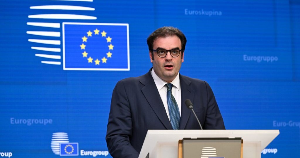 Πιερρακάκης: Στο 1 δισ. ευρώ η στήριξη για την ενεργειακή κρίση – Τι είπε για 120 δόσεις και πετρέλαιο θέρμανσης
