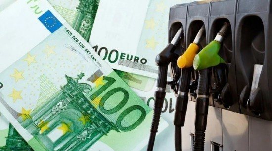 Οι μεγάλες αυξήσεις σε καύσιμα, ρεύμα και αέριο εκτίναξαν τον πληθωρισμό