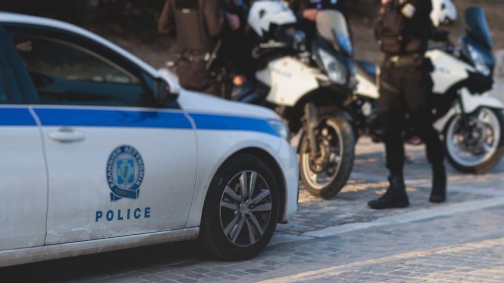 Αχαΐα: Τρεις συλλήψεις για ηχορύπανση – Από δυνατή μουσική μέχρι εκδήλωση στην Ακράτα
