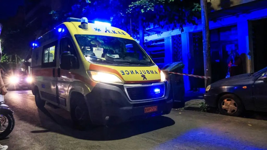 Σύγκρουση ΙΧ με δίκυκλο, στο νοσοκομείο 34χρονη