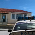Πάτρα: Συνελήφθησαν δύο νεαροί μέσα σε σχολείο με μαχαίρια