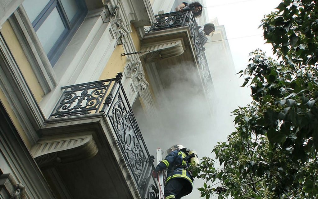 Βαραίνει το κατηγορητήριο για τους 3 συλληφθέντες για τη Marfin: Νέα δίωξη για τρομοκρατική οργάνωση και 24 απόπειρες ανθρωποκτονίας