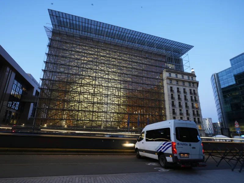 Βέλγιο: Αστυνομικός νεκρός από πυρά στις Βρυξέλλες- Πού επικεντρώνονται οι έρευνες των αρχών