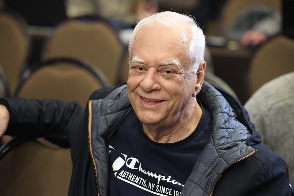 Απάντηση Καρτερού σε ΠΑΣΟΚ: «Δική μου η γραφίδα, δική μου η ευθύνη»