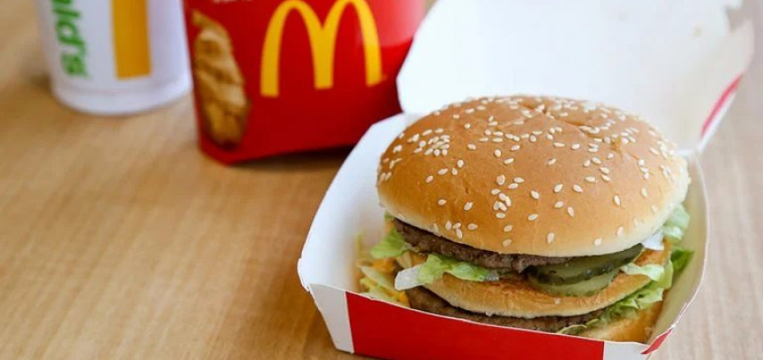 Μέσα στο εργοστάσιο: Πώς φτιάχνονται τα burgers των McDonald’s