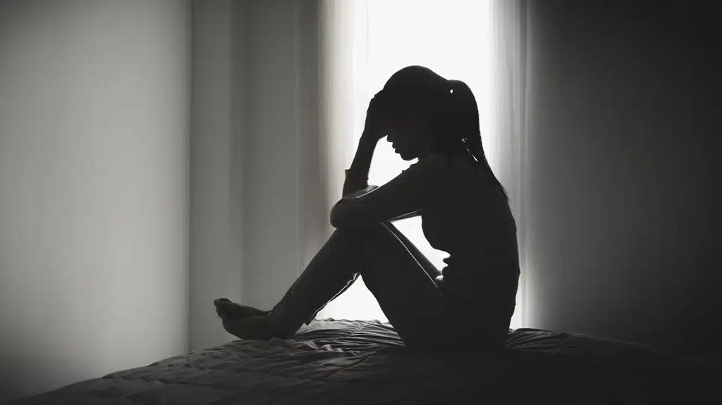 Μητέρα στον Βόλο κατηγορείται ότι κακοποιούσε σεξουαλικά την ανήλικη κόρη της και διακινούσε