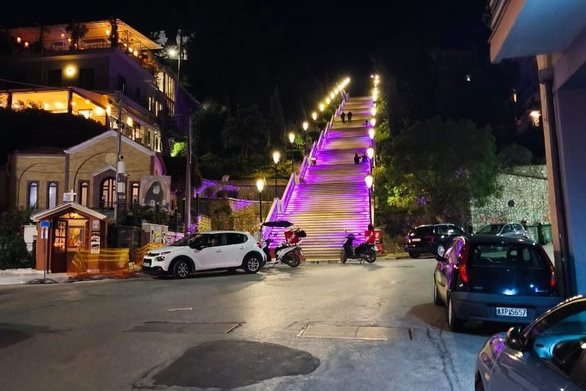 Η Πάτρα φωτίστηκε στα ροζ και έστειλε ένα δυνατό μήνυμα ζωής!