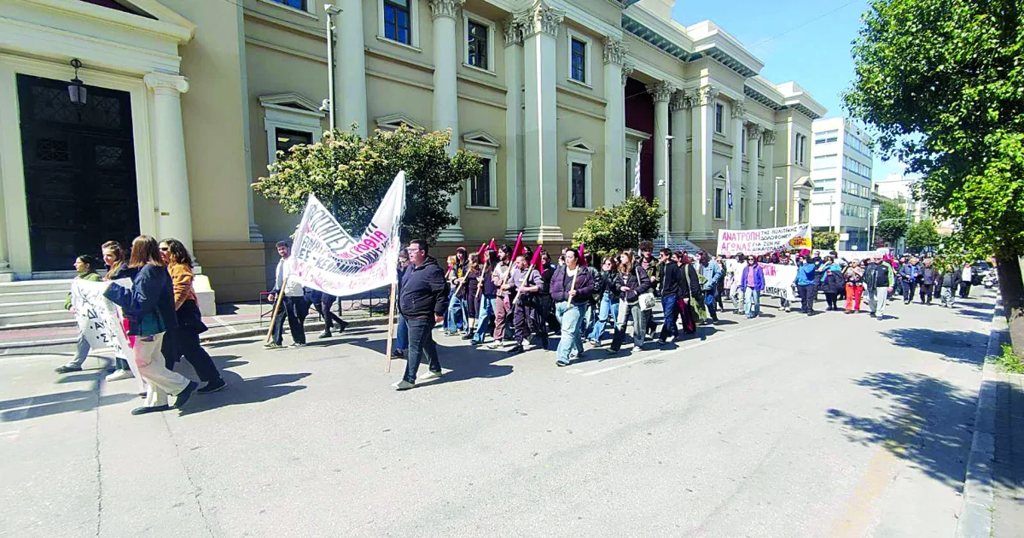Σε απεργιακό κλοιό αύριο η Πάτρα – «Φρούριο» η πόλη υπό τον φόβο επεισοδίων