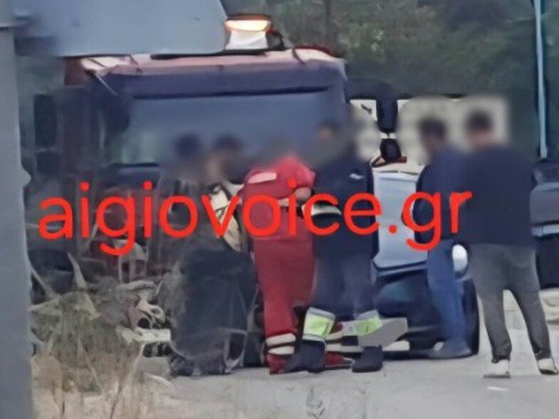 Αχαϊα: Σύγκρουση δύο ΙΧ στην Ελίκη