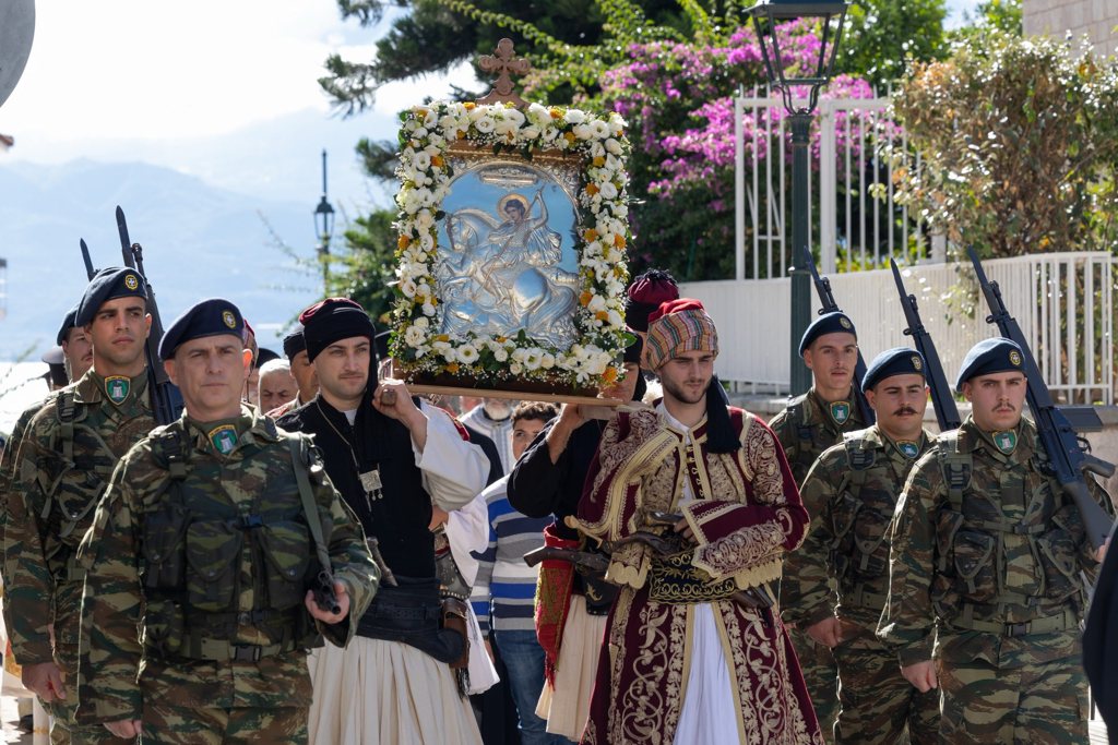 Με λαμπρότητα τίμησε η Ναύπακτος τον Πολιούχο της Άγιο Δημήτριο