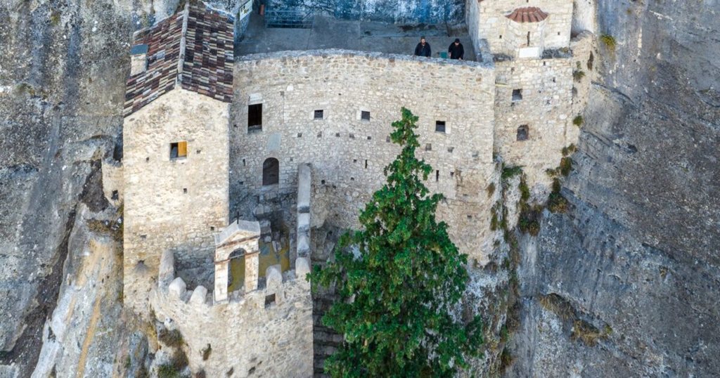 Πελοπόννησος: Ρεκόρ διεθνών αεροπορικών αφίξεων και μεγάλες τουριστικές επενδύσεις