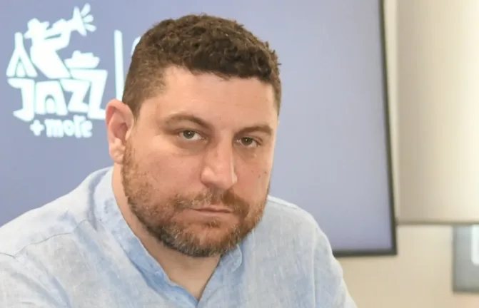 Αντιδήμαρχος Πατρέων Αποστόλης Αγγελής για την πλατεία Όλγας: «Είμαστε ανοικτοί σε προτάσεις» (Ηχητικό)